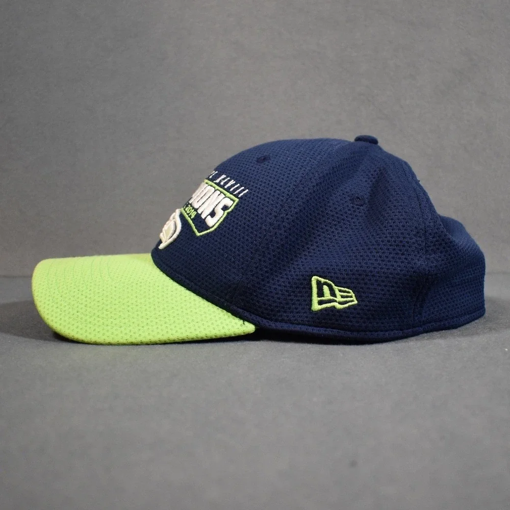 Seattle Seahawks New Era Fitted M-L 2014‎ Super Bowl Champions Hat Green Blue